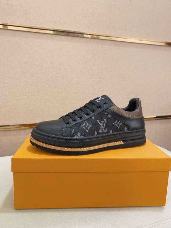 Picture of Louis Vuitton Shoes _SKULVsz38-45hnh042515584